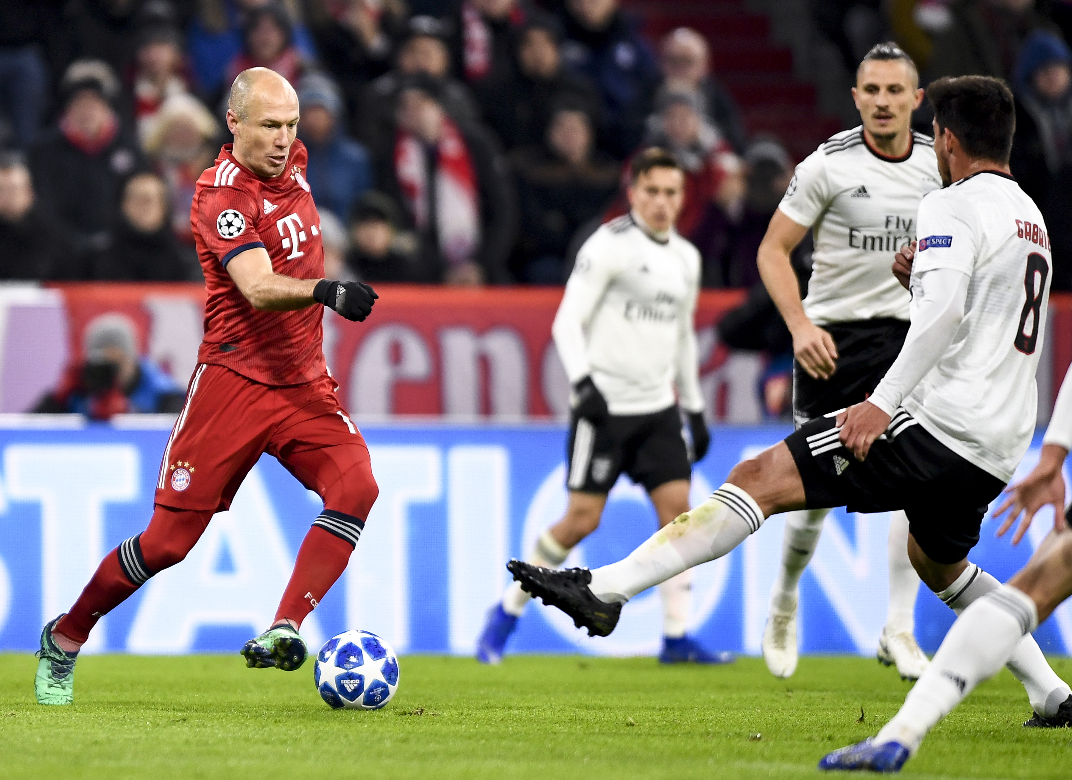 前裁判：米兰确实不该被判点球，但主裁判给的理由有问题