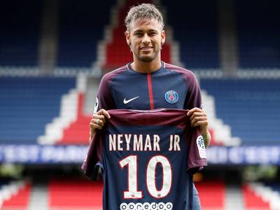 篮球湖人球员连续三场得分上双